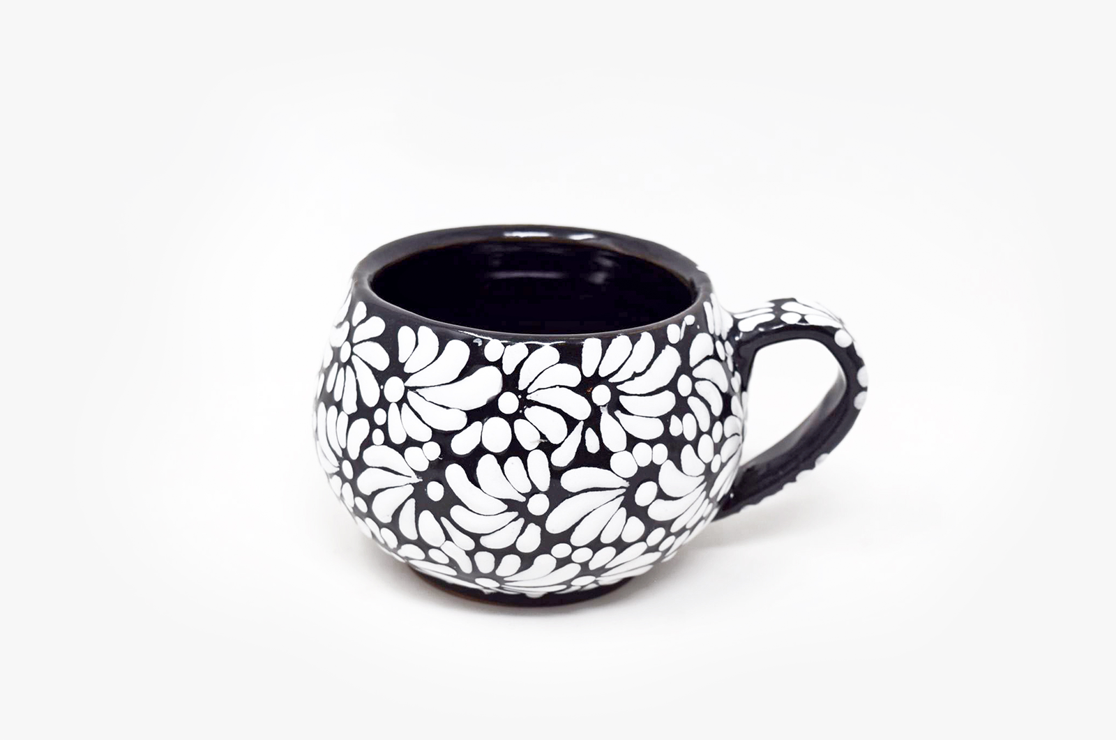 http://www.solanoexp.com/cdn/shop/products/talavera-coffee-mug.png?v=1668187681